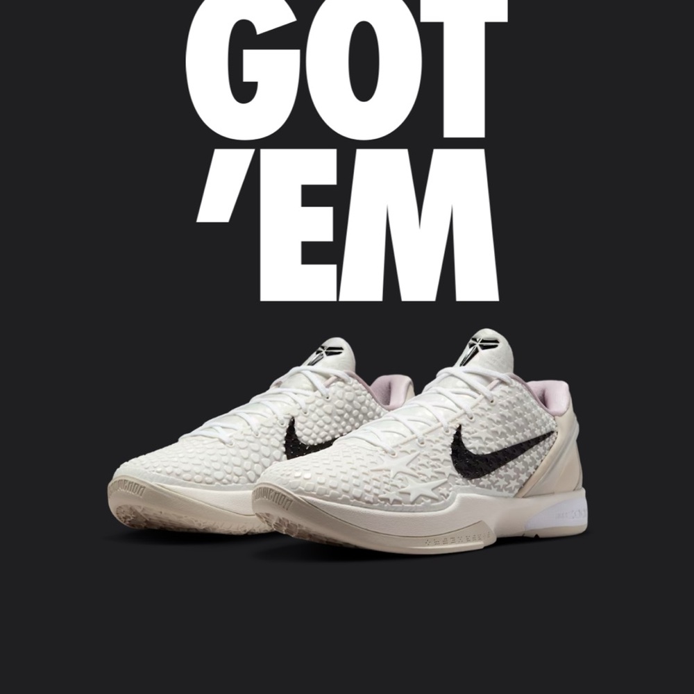 Nike Women's Cream and Black Sneakers